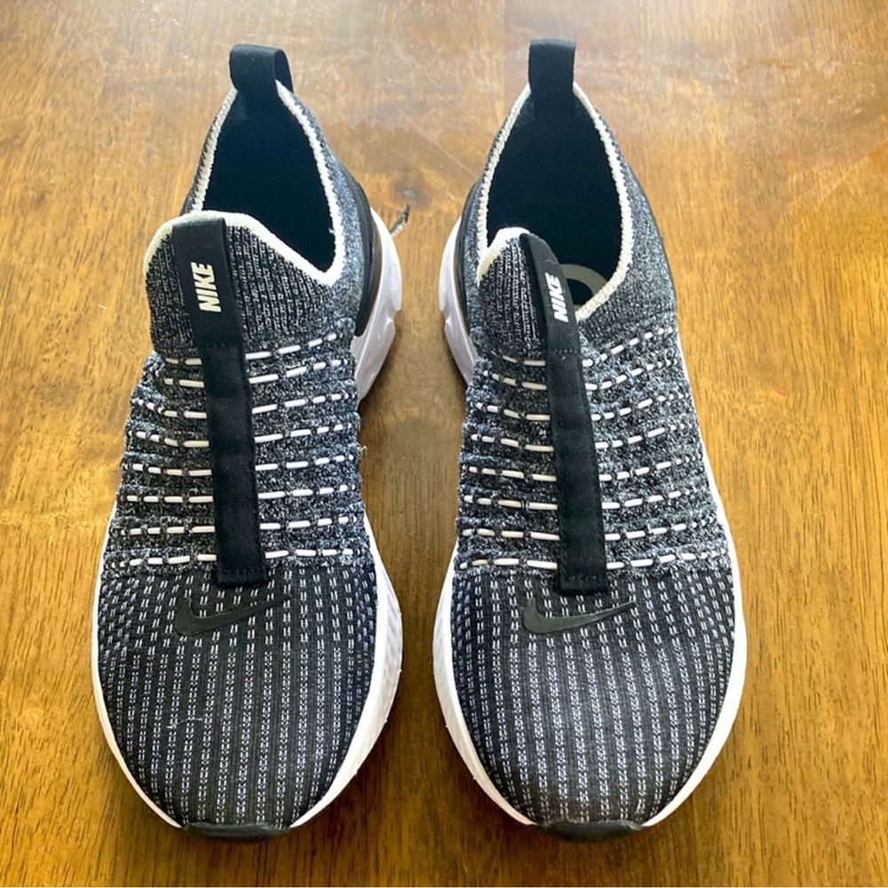 Nike Phantom Run Flyknit